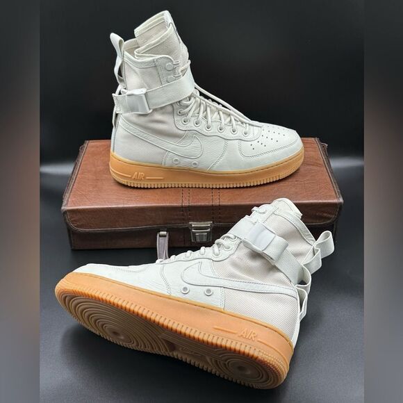 Wmns Nike SF Air Force 1 High 'Light Bone' - Picture 10 of 10